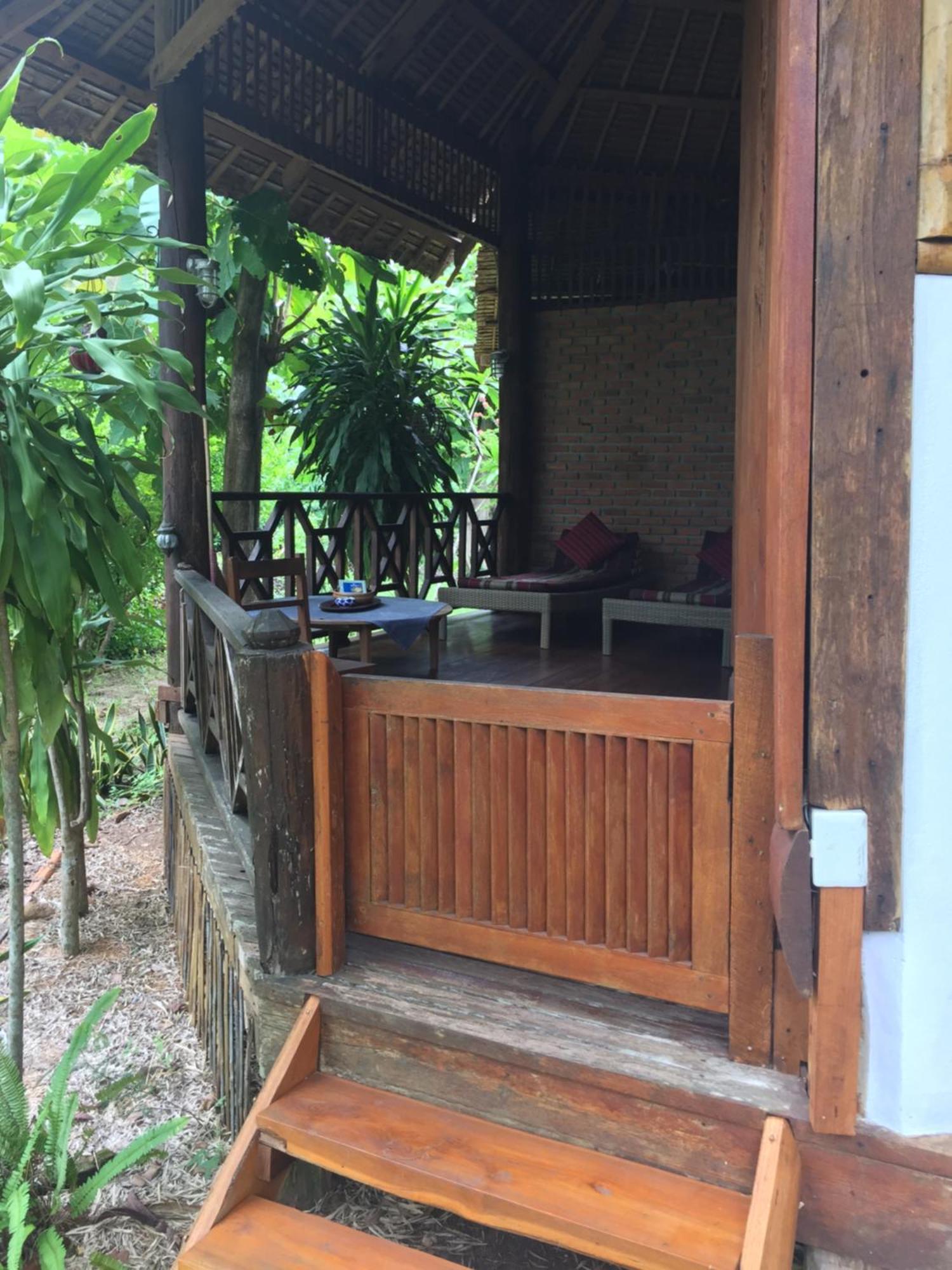 Sang Tong Huts Hotel Mae Hong Son Exterior photo